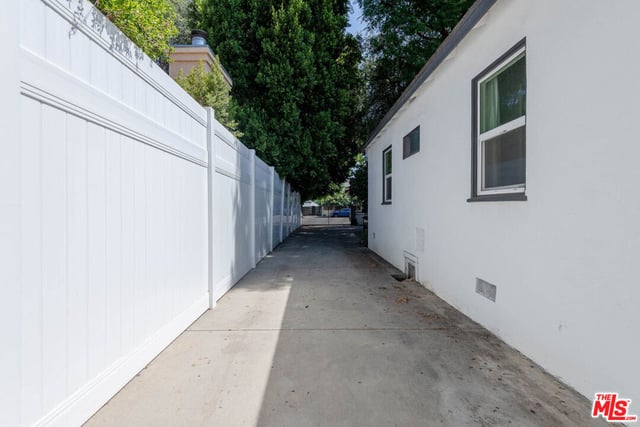 5409 Fallbrook Avenue, Los Angeles, CA 91367 — photo 37 of 37
