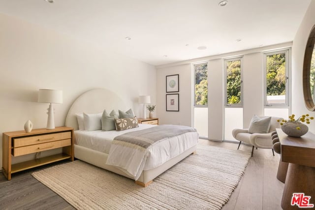 1116 Chantilly Road, Los Angeles, CA 90077 — photo 38 of 46