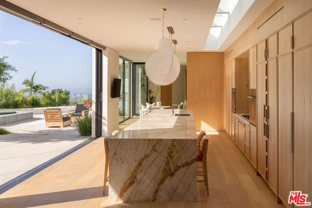 525 Arkell Drive, Beverly Hills, CA 90210 — photo 9 of 36