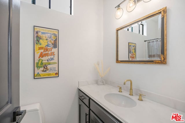 11982 Kiowa Avenue 307, Los Angeles, CA 90049 — photo 10 of 24