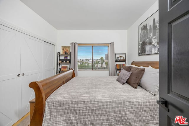 11982 Kiowa Avenue 307, Los Angeles, CA 90049 — photo 14 of 24
