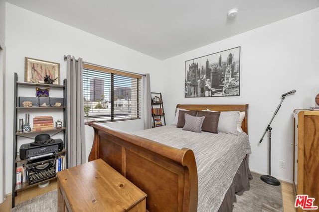 11982 Kiowa Avenue 307, Los Angeles, CA 90049 — photo 15 of 24