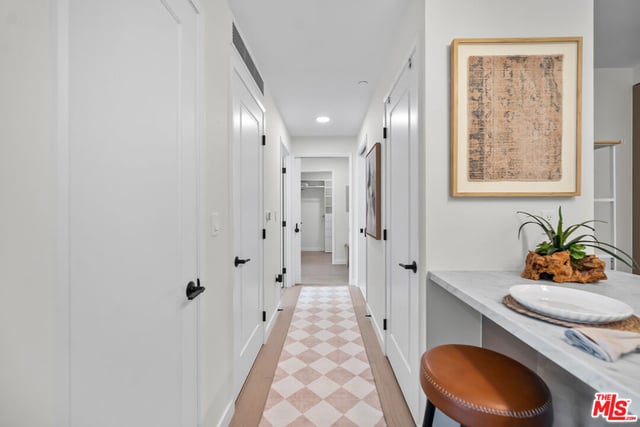 1050 S GRAND Avenue 1303, Los Angeles, CA 90015 — photo 18 of 61