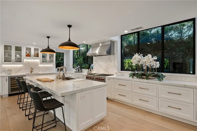 3516 Terrace View Drive, Encino, CA 91436 — photo 10 of 39