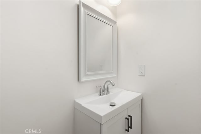 10517 Cimarron, Los Angeles, CA 90047 — photo 9 of 23