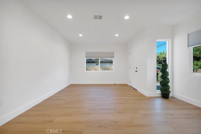 5547 Shoup, Woodland Hills, CA 91367 — photo 13 of 42