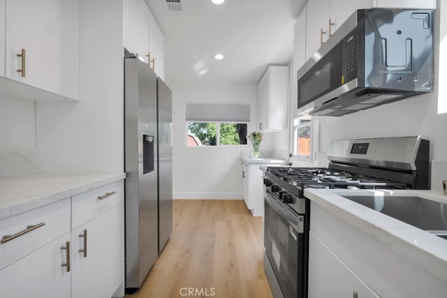 5547 Shoup, Woodland Hills, CA 91367 — photo 16 of 42