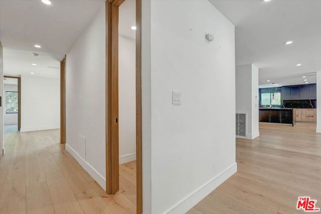 3855 Corbin Avenue, Los Angeles, CA 91356 — photo 18 of 34