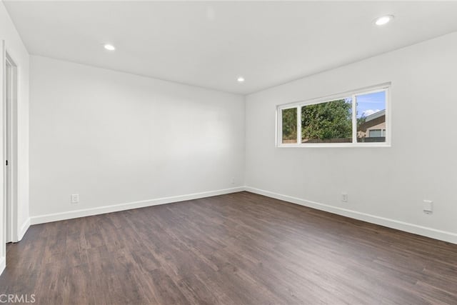 24361 Wabuska, Newhall, CA 91321 — photo 22 of 31