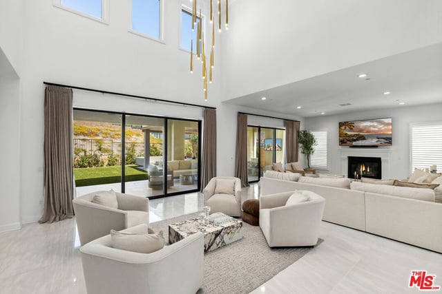 11734 N Manchester Way, Porter Ranch, CA 91326 — photo 5 of 55