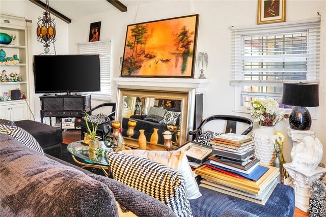 2028 W 84th, Los Angeles, CA 90047 — photo 7 of 22