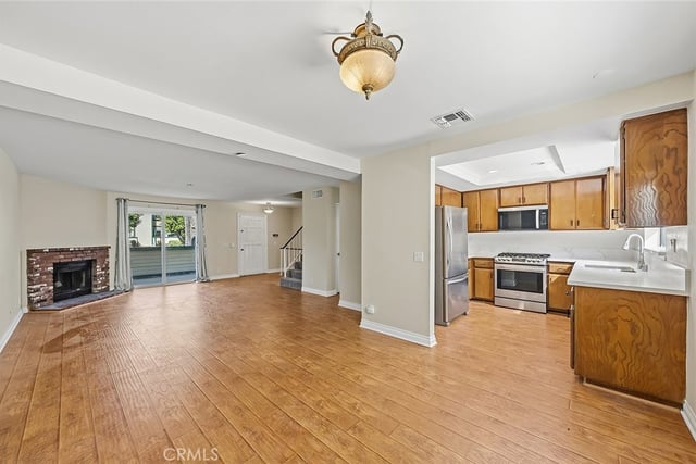 1614 S Mayflower A, Monrovia, CA 91016 — photo 7 of 31
