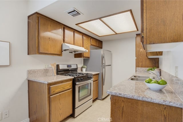 77 N Michigan Avenue 15, Pasadena, CA 91106 — photo 8 of 27