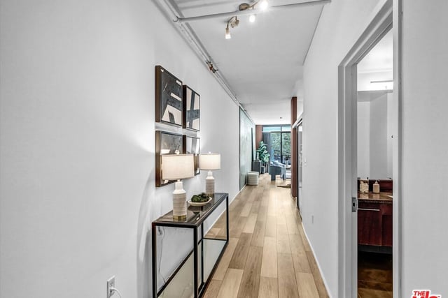 1111 S Grand Avenue 412, Los Angeles, CA 90015 — photo 14 of 38