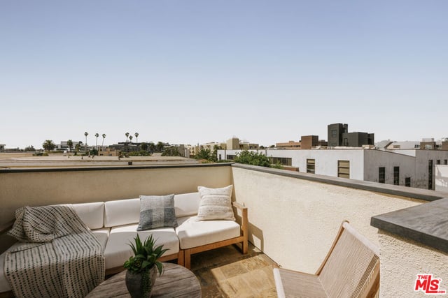 1524 11th Street E, Santa Monica, CA 90401 — photo 25 of 28