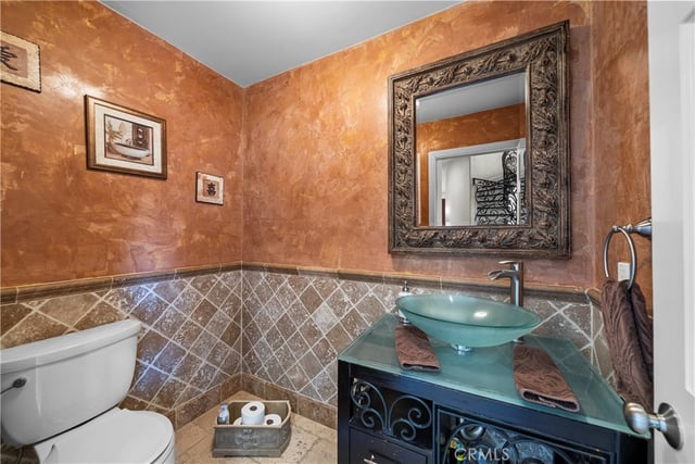 10909 Willowbrae Avenue, Chatsworth, CA 91311 — photo 15 of 72