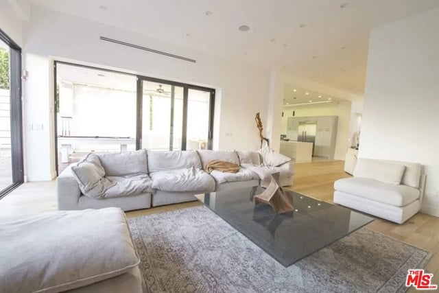 748 N Detroit Street, Los Angeles, CA 90046 — photo 12 of 23