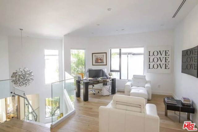748 N Detroit Street, Los Angeles, CA 90046 — photo 15 of 23