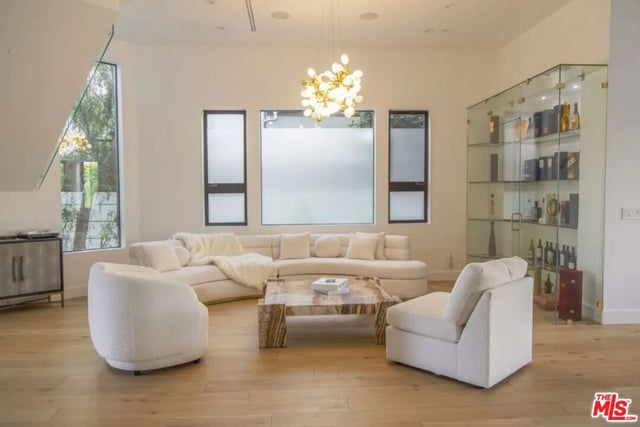 748 N Detroit Street, Los Angeles, CA 90046 — photo 8 of 23