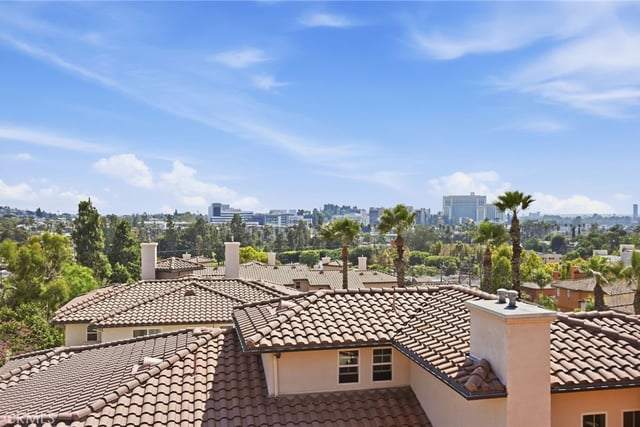 3711 Baldwin Street 1205, Los Angeles, CA 90031 — photo 2 of 16