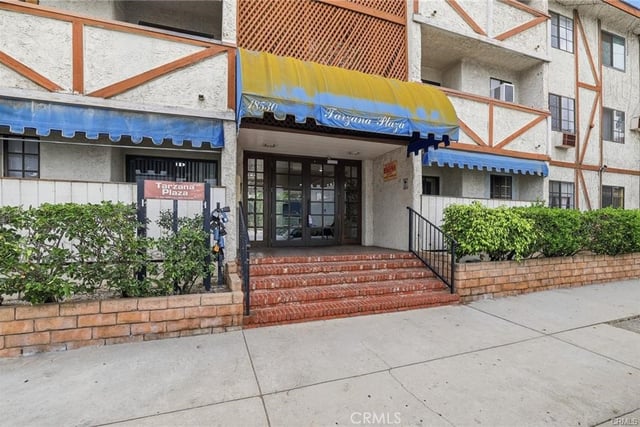 18530 Hatteras Street 337, Tarzana, CA 91356 — photo 30 of 32