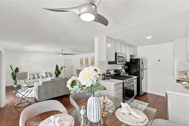 933 11th Street 9, Santa Monica, CA 90403 — photo 2 of 22