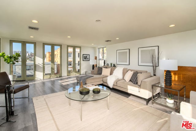 46 Rose Avenue, Los Angeles, CA 90291 — photo 13 of 56