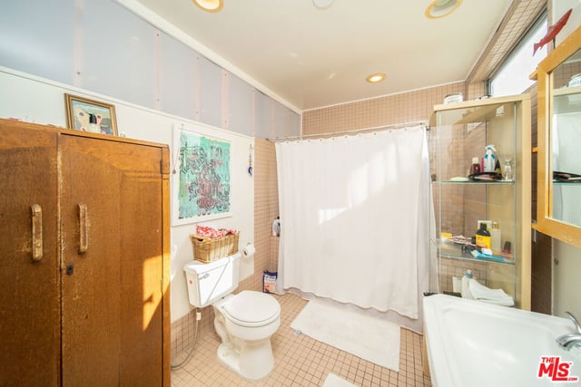 46 Rose Avenue, Los Angeles, CA 90291 — photo 47 of 56
