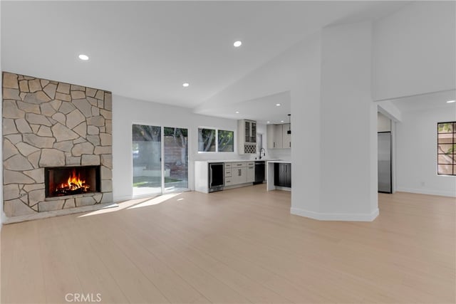 5922 Julian Lane, Tarzana, CA 91356 — photo 5 of 38