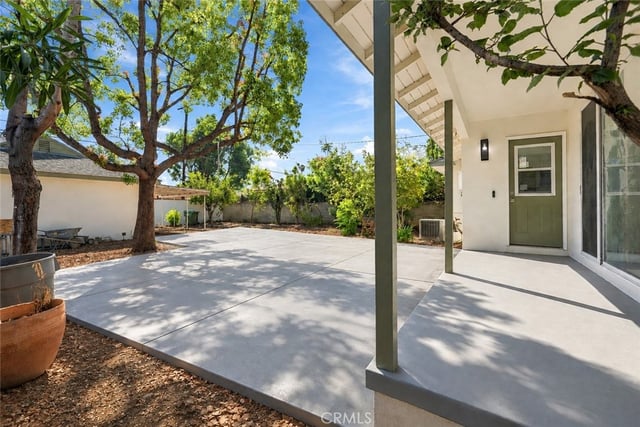 6324 Tampa Avenue, Tarzana, CA 91335 — photo 20 of 32