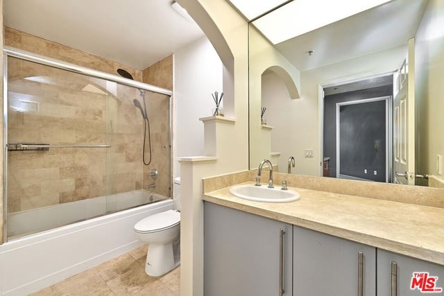 620 S Gramercy Place 432, Los Angeles, CA 90005 — photo 13 of 64