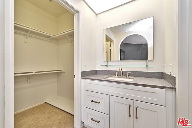 620 S Gramercy Place 432, Los Angeles, CA 90005 — photo 33 of 64