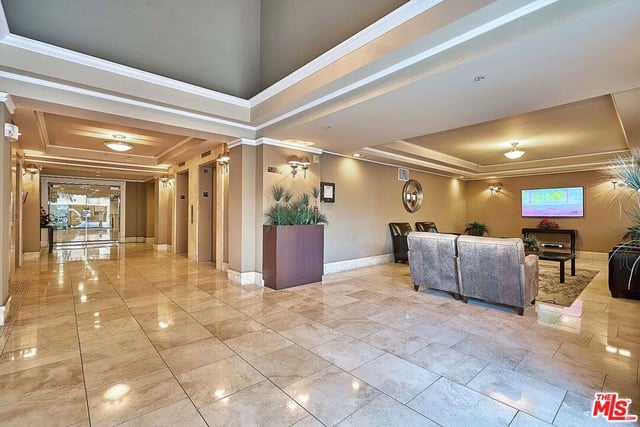 620 S Gramercy Place 432, Los Angeles, CA 90005 — photo 55 of 64