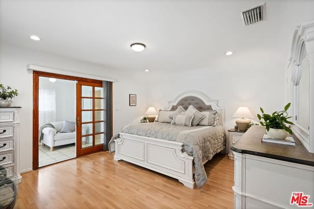 924 E Glenoaks Boulevard, Glendale, CA 91207 — photo 33 of 58