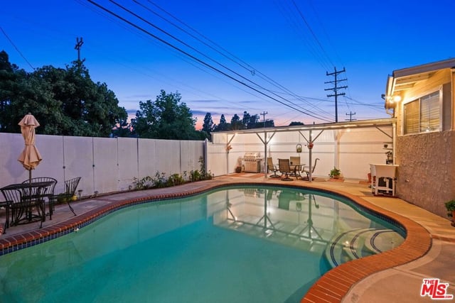 924 E Glenoaks Boulevard, Glendale, CA 91207 — photo 48 of 58