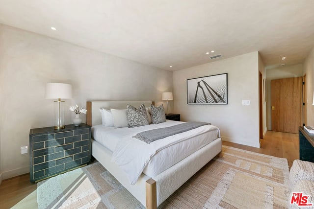 440 W Fairview Boulevard, Inglewood, CA 90302 — photo 21 of 38