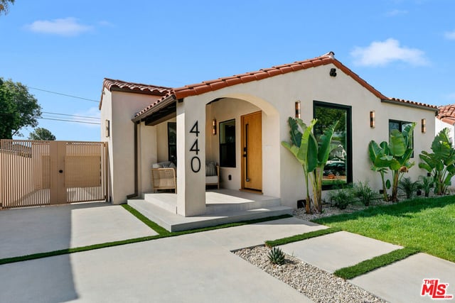 440 W Fairview Boulevard, Inglewood, CA 90302 — photo 5 of 38