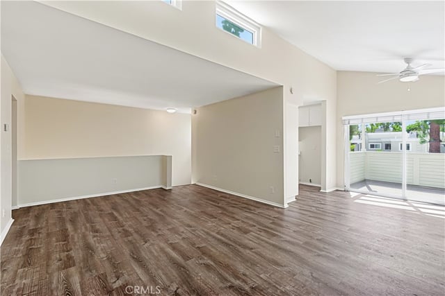 22139 Burbank Boulevard 7, Woodland Hills, CA 91367 — photo 9 of 30