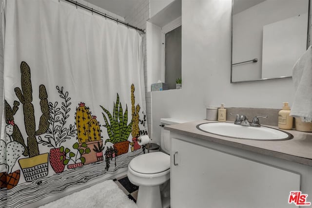 2652 N Beachwood Drive, Los Angeles, CA 90068 — photo 30 of 42