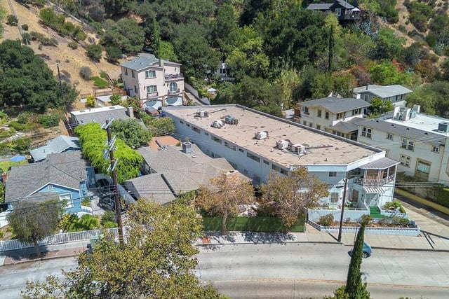 2652 N Beachwood Drive, Los Angeles, CA 90068 — photo 40 of 42