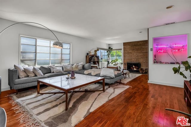 2652 N Beachwood Drive, Los Angeles, CA 90068 — photo 8 of 42