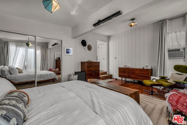 2652 N Beachwood Drive, Los Angeles, CA 90068 — photo 9 of 42
