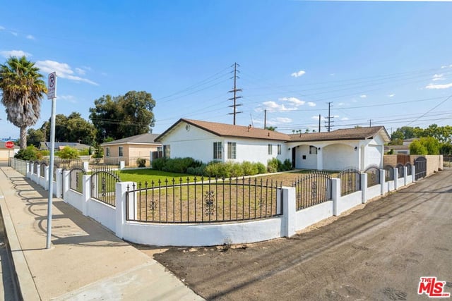2914 Paula Street, Oxnard, CA 93033 — photo 32 of 35