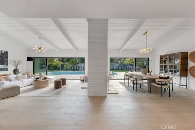 5330 Dubois Avenue, Woodland Hills, CA 91367 — photo 19 of 63