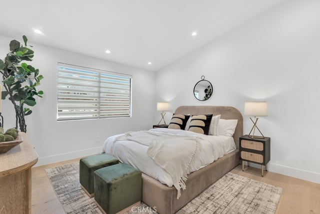 5330 Dubois Avenue, Woodland Hills, CA 91367 — photo 38 of 63