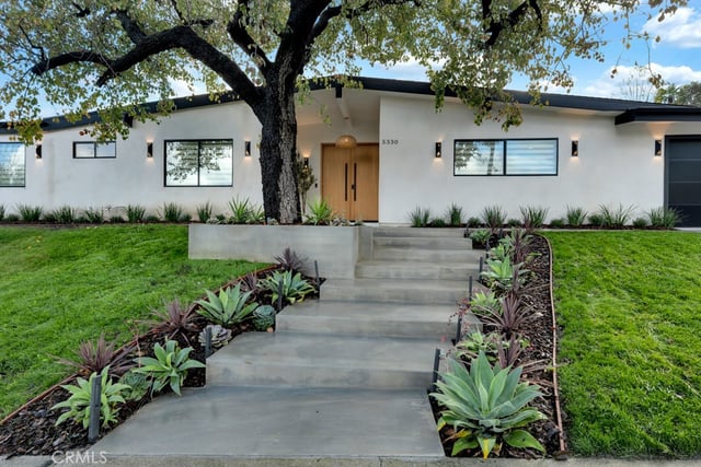 5330 Dubois Avenue, Woodland Hills, CA 91367 — photo 5 of 63
