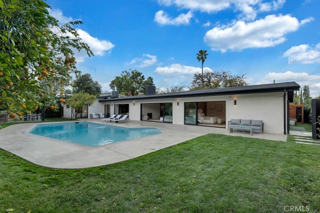 5330 Dubois Avenue, Woodland Hills, CA 91367 — photo 59 of 63