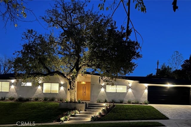 5330 Dubois Avenue, Woodland Hills, CA 91367 — photo 6 of 63