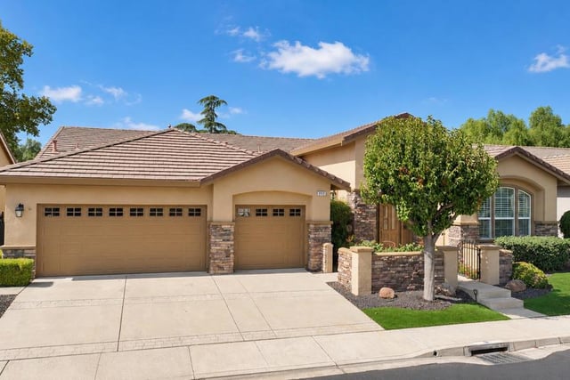 1117 Burghley Ln, Brentwood, CA 94513 — photo 3 of 52