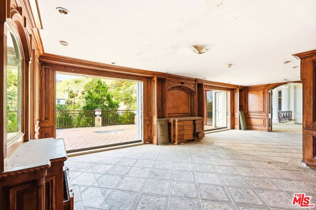 1754 Sunset Plaza Drive, Los Angeles, CA 90069 — photo 22 of 36